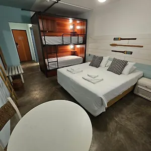 https://hotel-praia-mole.santa-catarina-brasil.com